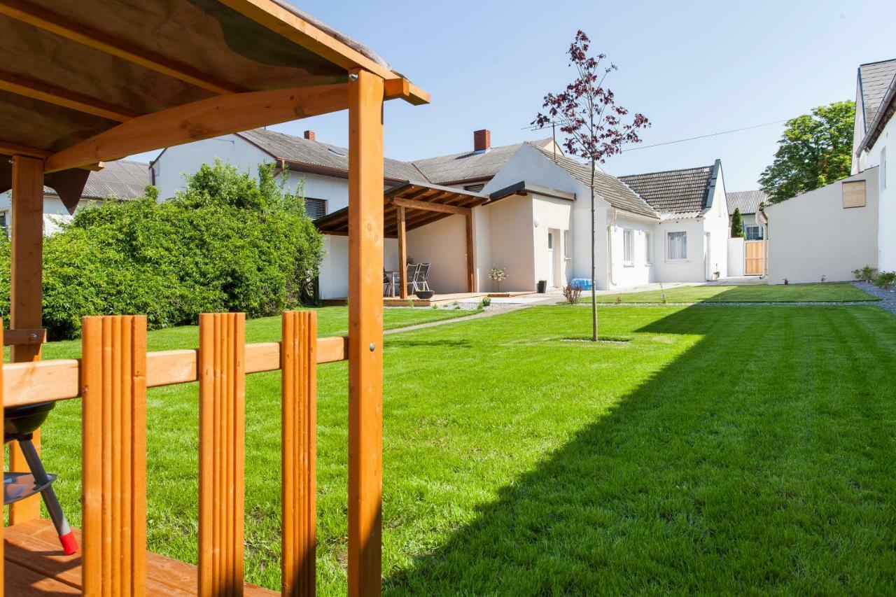Zehentner - Wein & Feriendomizil Villa อิลมิทซ์ ภายนอก รูปภาพ
