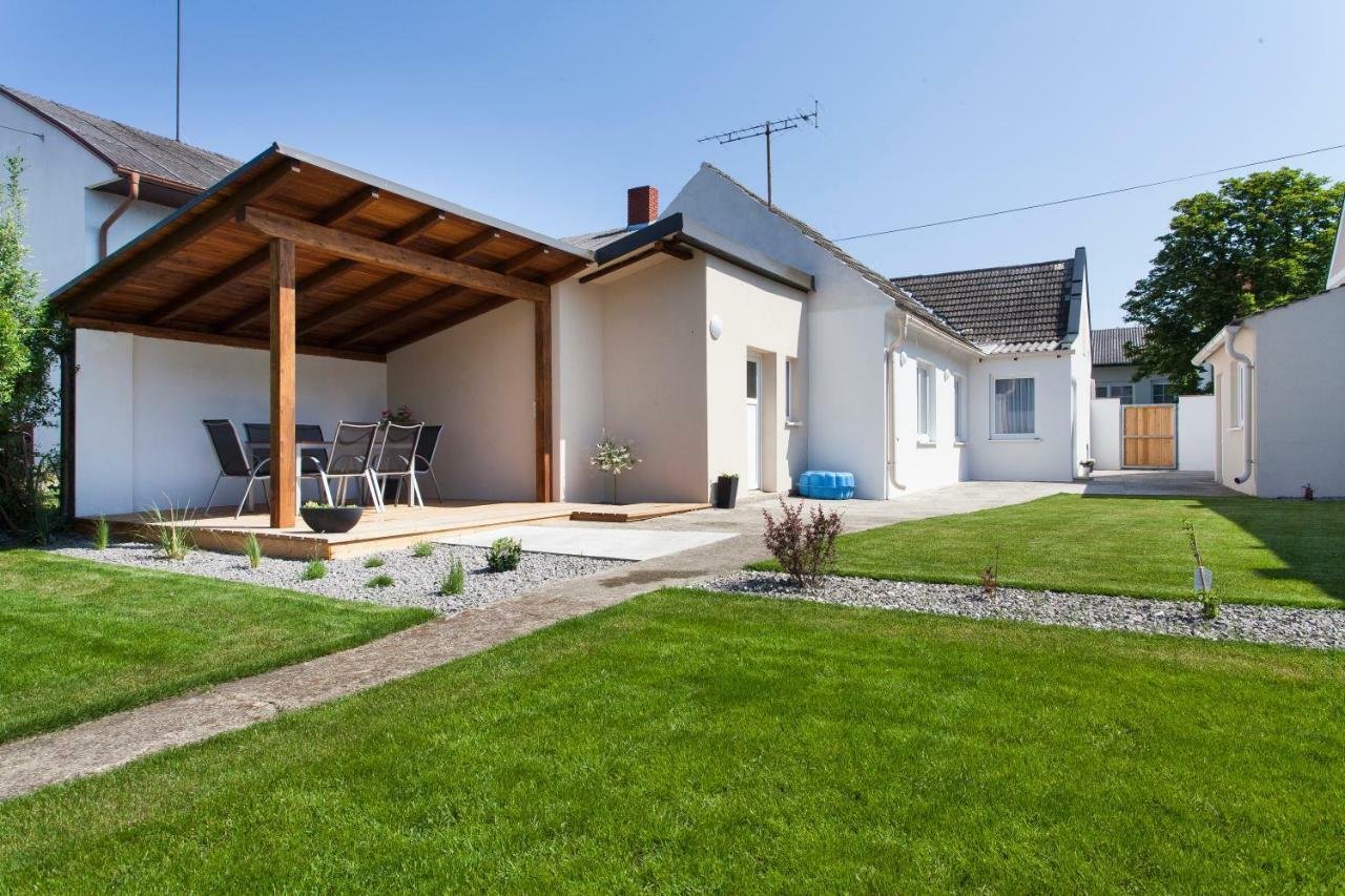 Zehentner - Wein & Feriendomizil Villa อิลมิทซ์ ภายนอก รูปภาพ